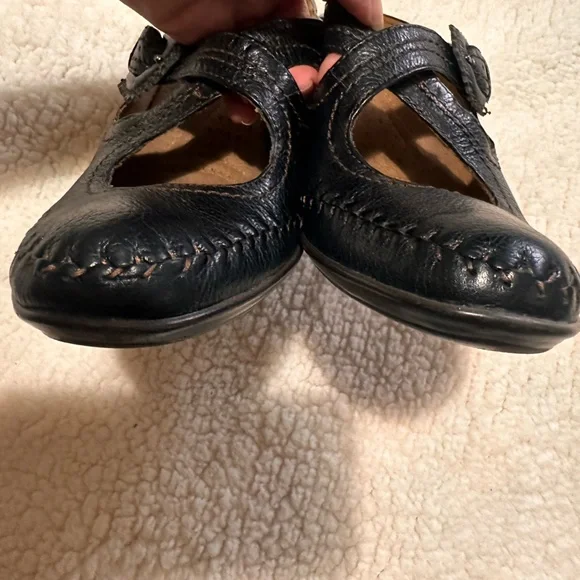 Naturalizer Quantina Black Leather Mules size 9 with a heel cute - Picture 8 of 12